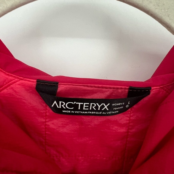 Arc’teryx Atom SL lightweight hooded jacket - Picture 12 of 13